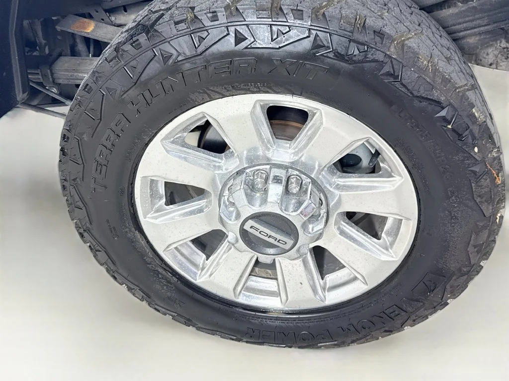 Used 2021 White Metallic Ford Platinum image 37