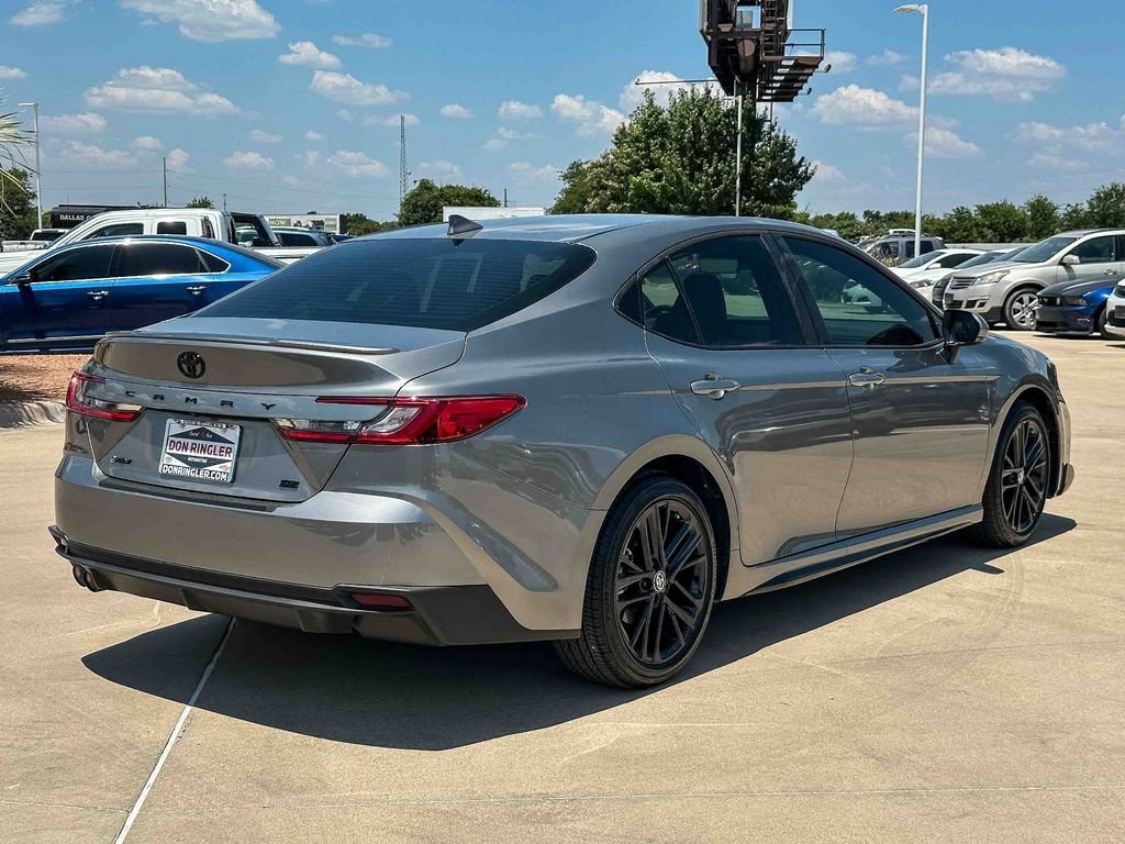 Used 2026  Toyota SE image 3
