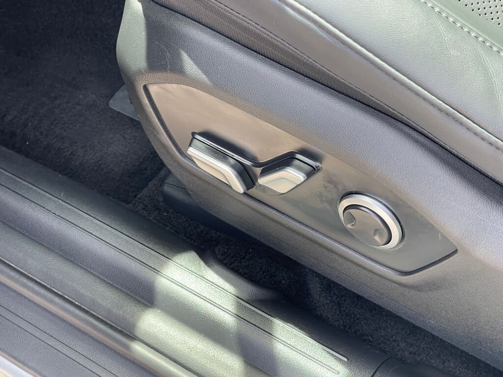 Used 2026 Shimmering Silver Hyundai SEL image 7