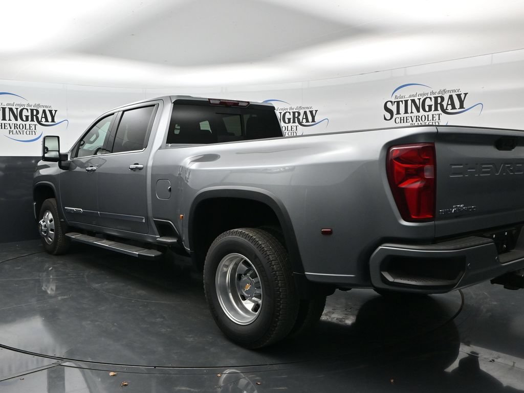 Used 2026 Sterling Gray Metallic Chevrolet High Country DRW image 5