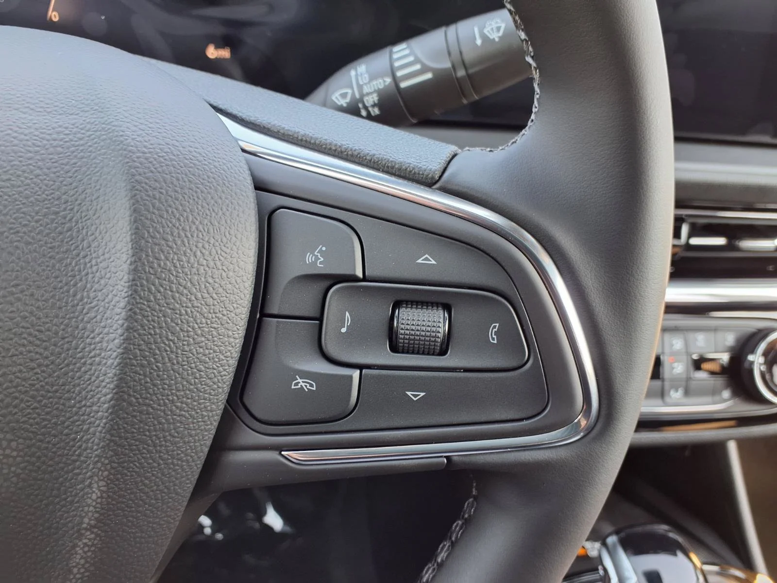 2026 Buick Envista Sport Touring - Photo 10