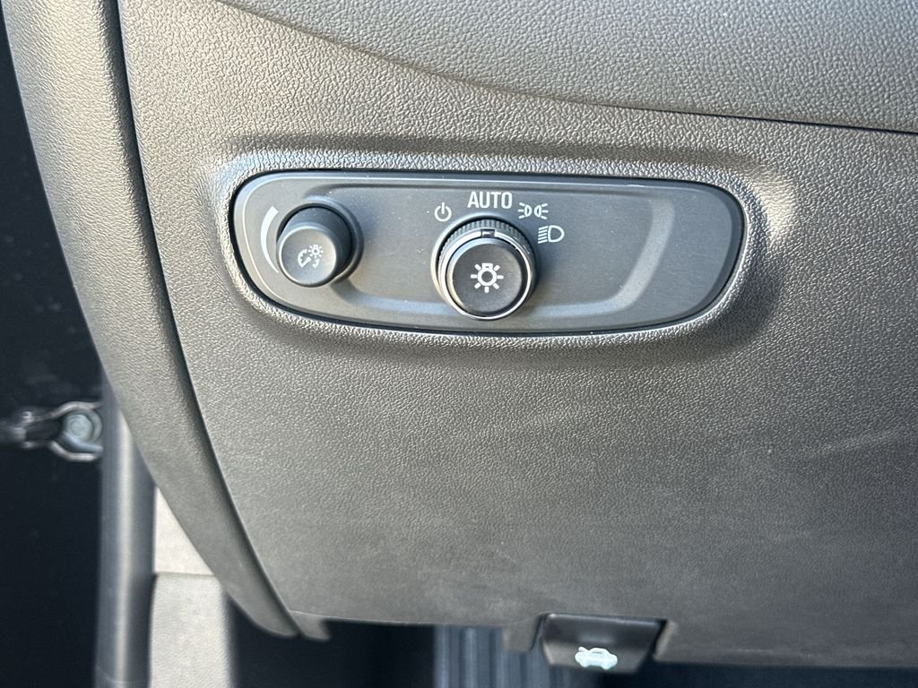 2024 Chevrolet Equinox LT - Photo 18