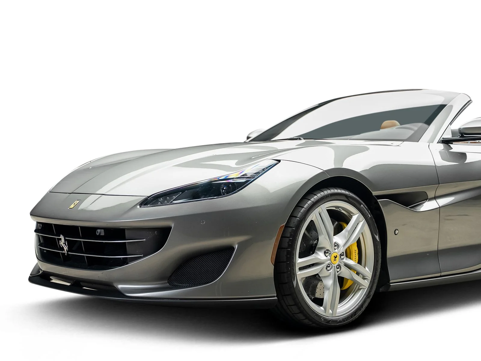 Used 2019 Gray Ferrari Base image 16