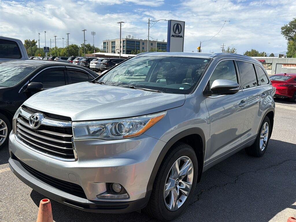 Used 2016 Silver Sky Metallic Toyota Limited image 2