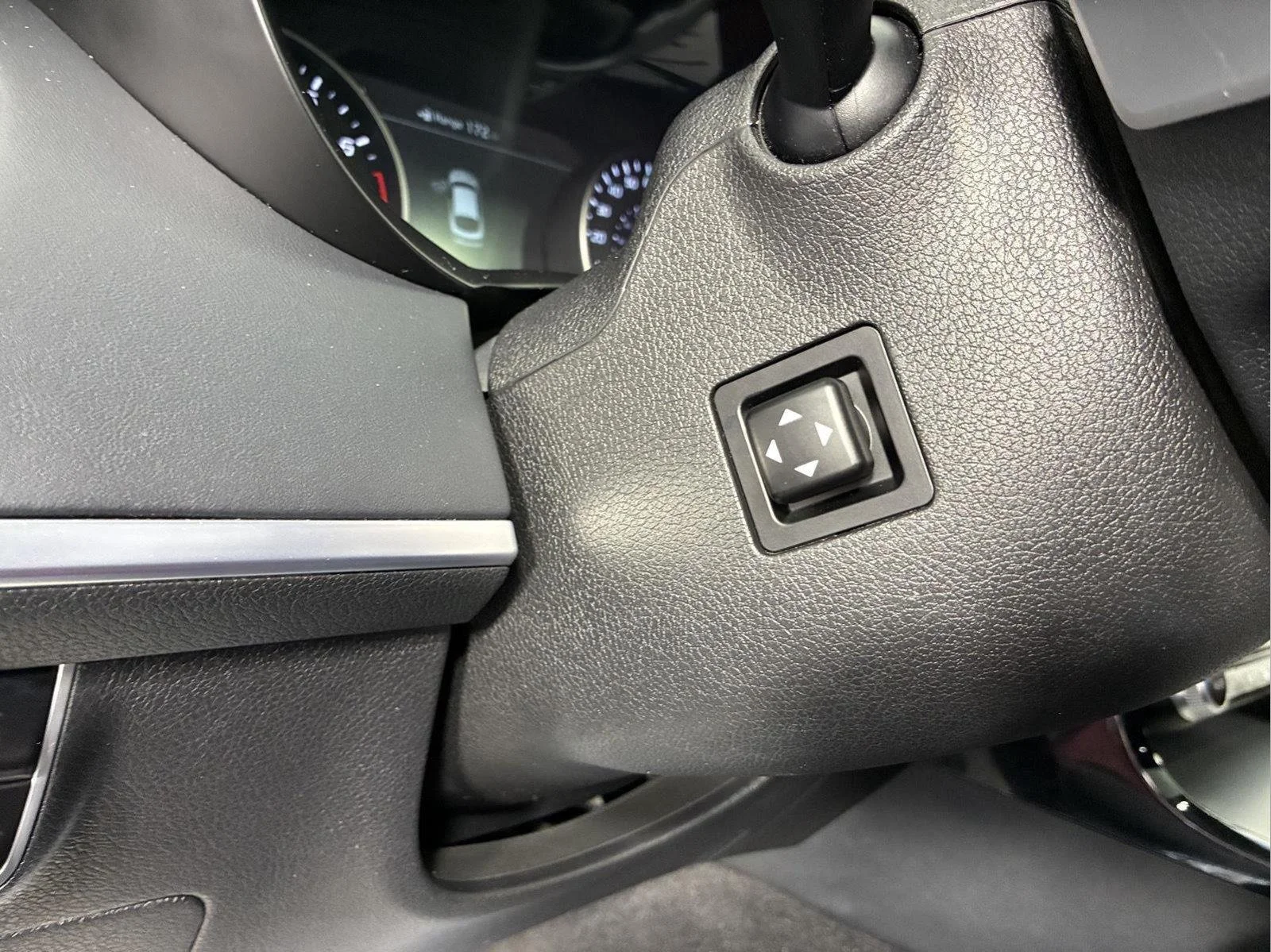 Used 2018 Snow White Pearl Kia GT2 image 34