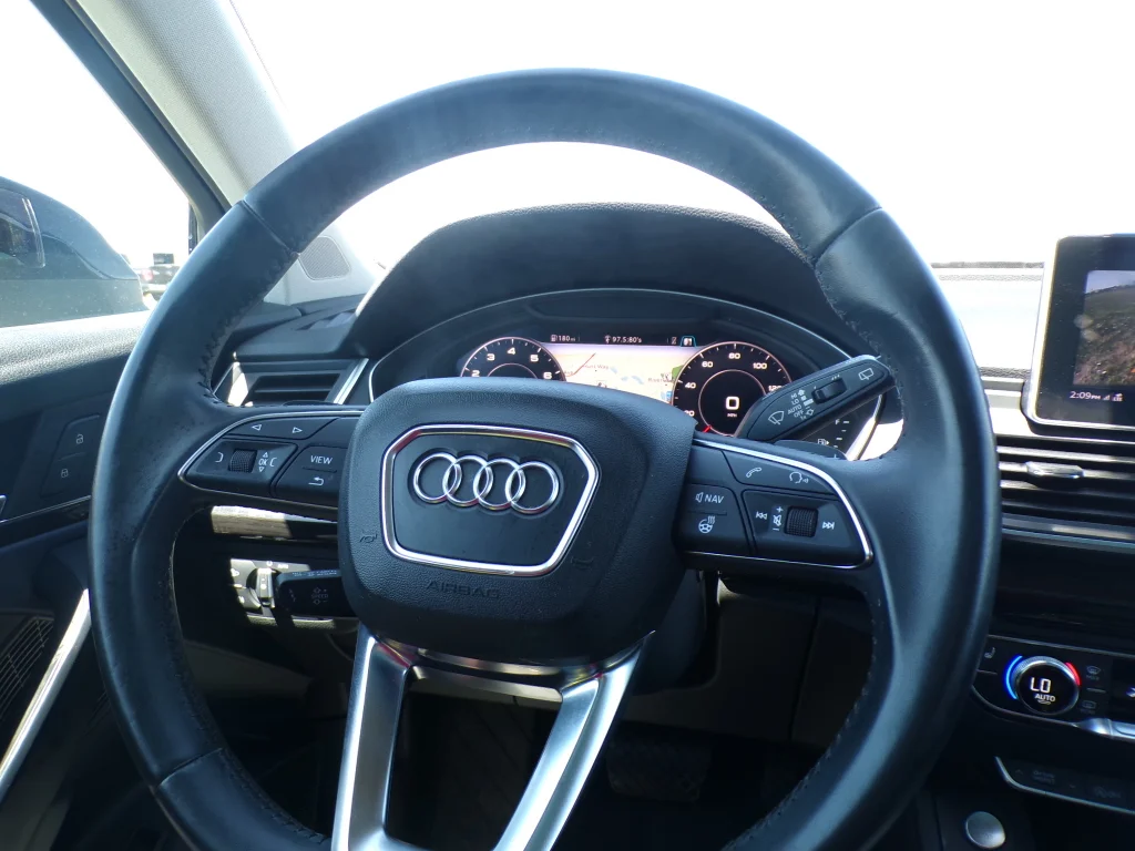 Used 2019 Brilliant Black Audi Premium Plus image 18