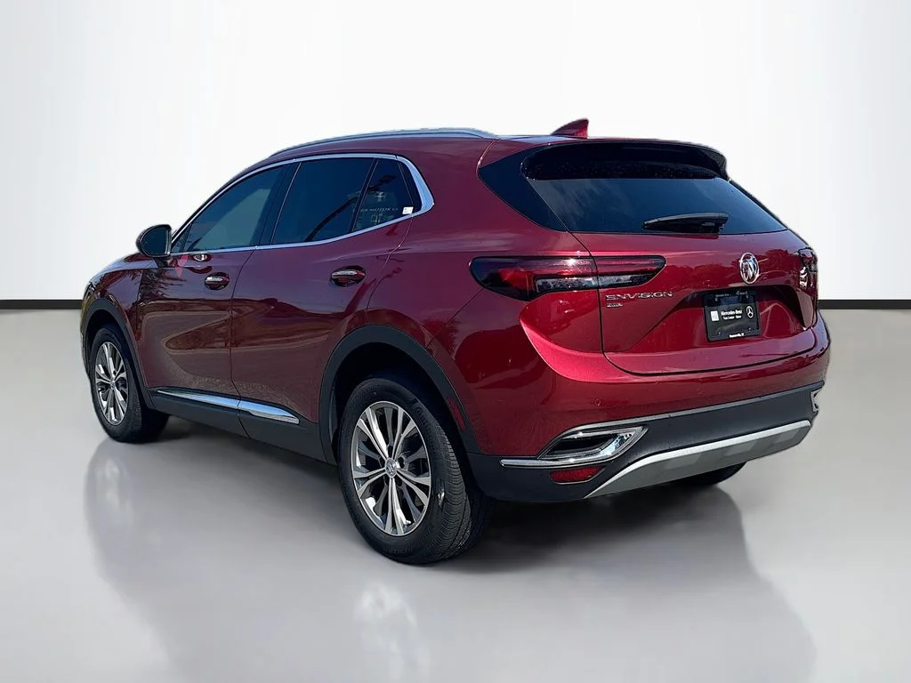 Used 2023 Red Buick Preferred image 5