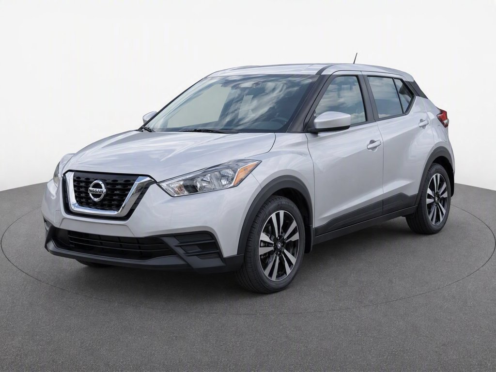 Used 2018 Silver Nissan SV image 3