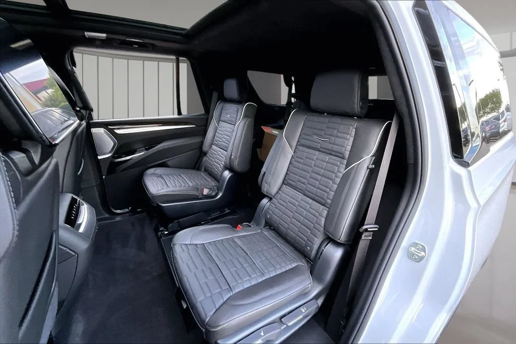 New 2026 Vibrant White Tricoat Cadillac Platinum Sport image 10