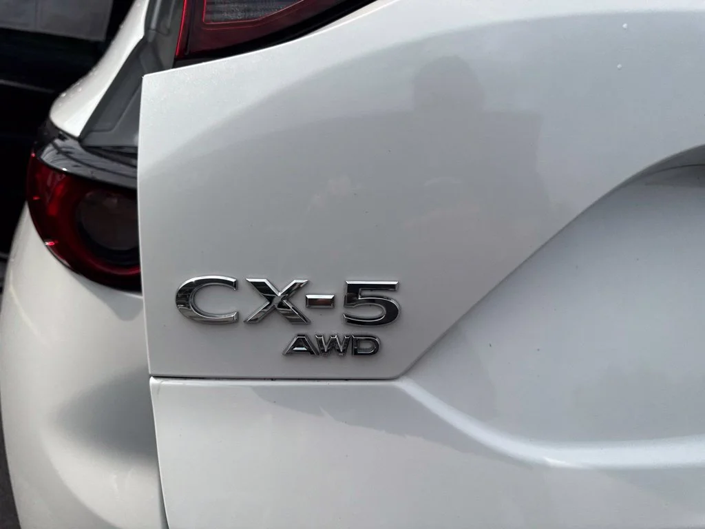 Used 2021 White Mazda Grand Touring Reserve image 16