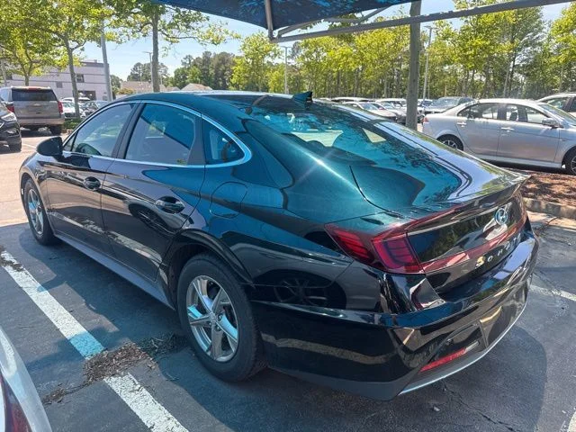 Used 2023 Onyx Black Hyundai SE image 6