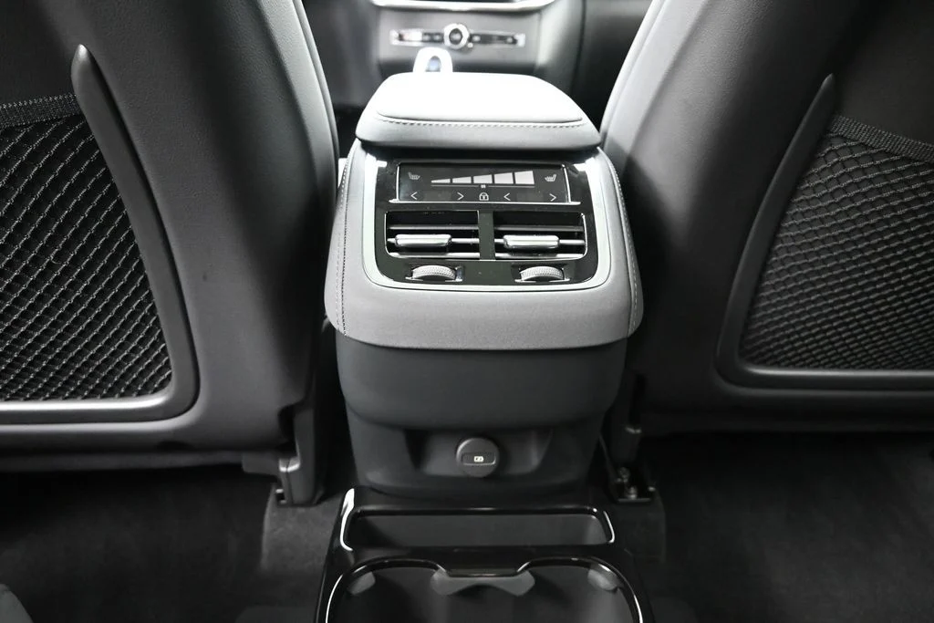 New 2026 Vapour Grey Volvo Plus image 15