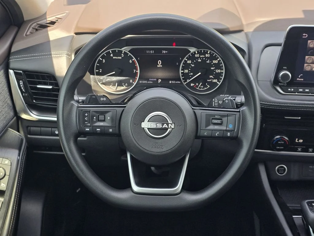 Used 2022 Super Black Nissan SV image 14
