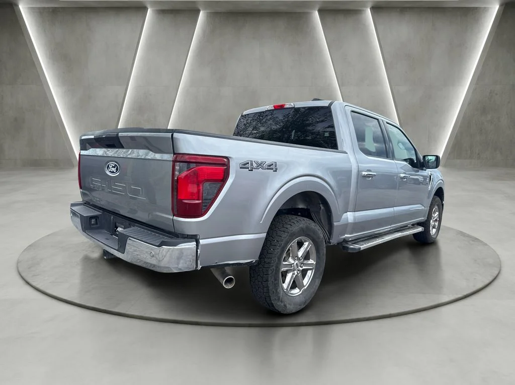 Used 2025 Silver Ford XLT image 7