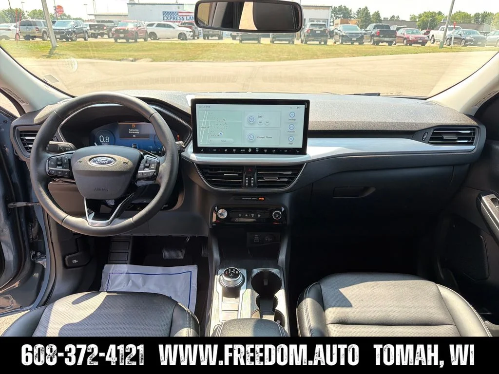 Used 2025 Black Ford Platinum image 12