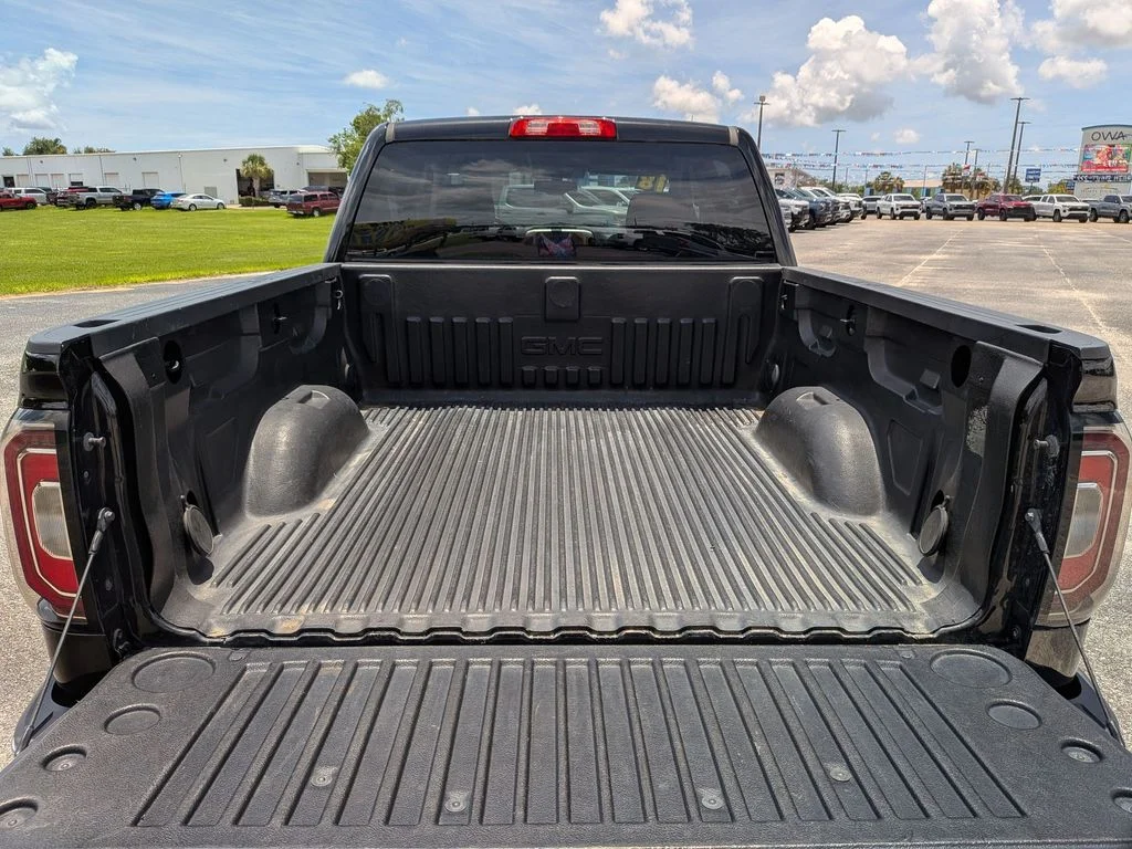 Used 2018 Black GMC SLT image 24