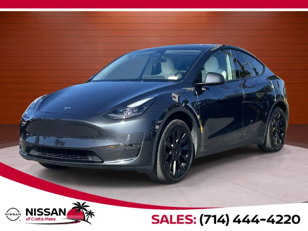 Used 2024 Stealth Gray Tesla Long Range image 1