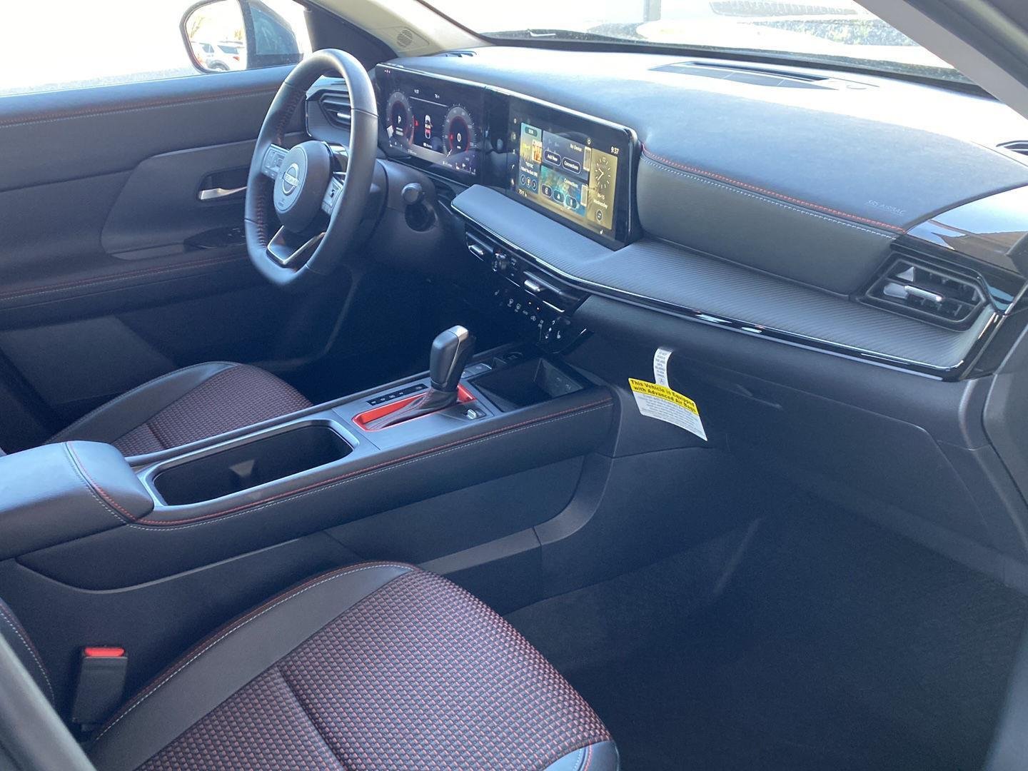 Certified Used 2025 Gun Metallic Nissan SR image 26