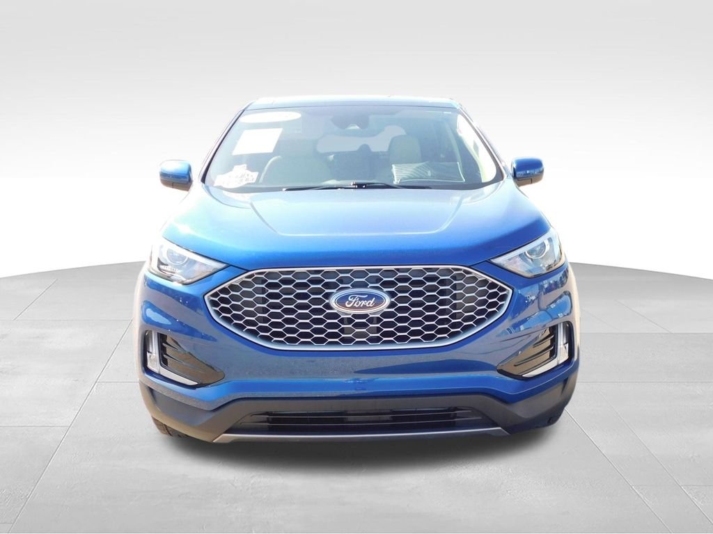 Used 2023 Blue Ford SEL image 11