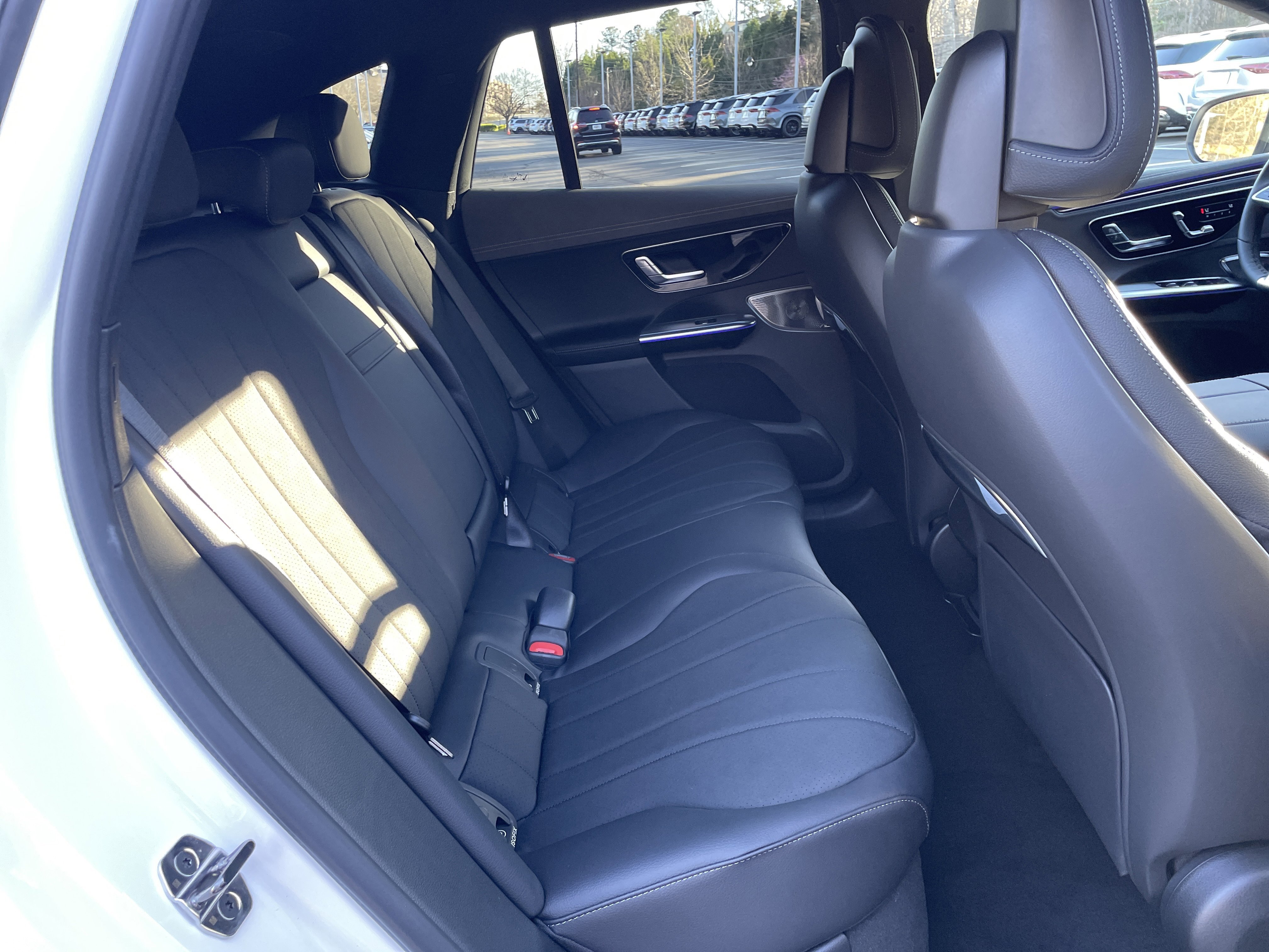 New 2026 Polar White Mercedes-Benz EQE 320 4MATIC® SUV image 39
