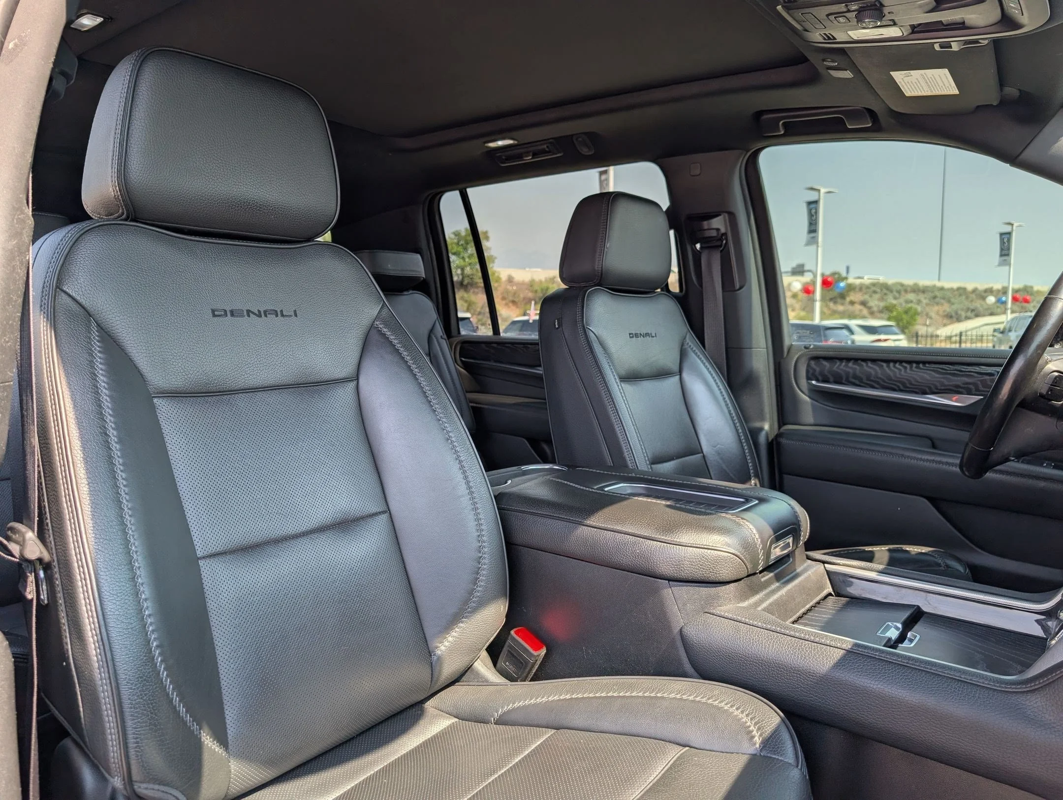 Used 2021 Onyx Black GMC Denali image 29