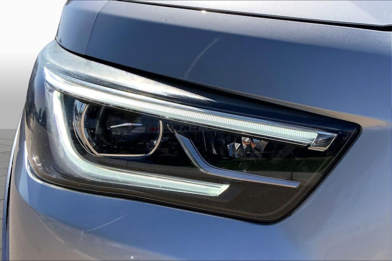 Used 2019 Liquid Platinum INFINITI LUXE image 28
