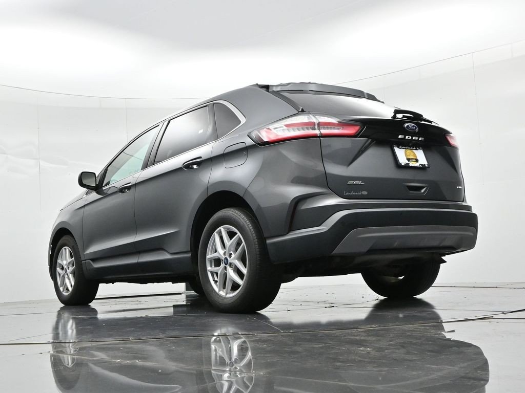 Used 2022 Gray Metallic Ford SEL image 19