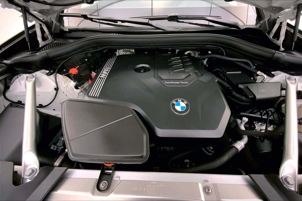 Used 2024 Mineral White Metallic BMW  image 9