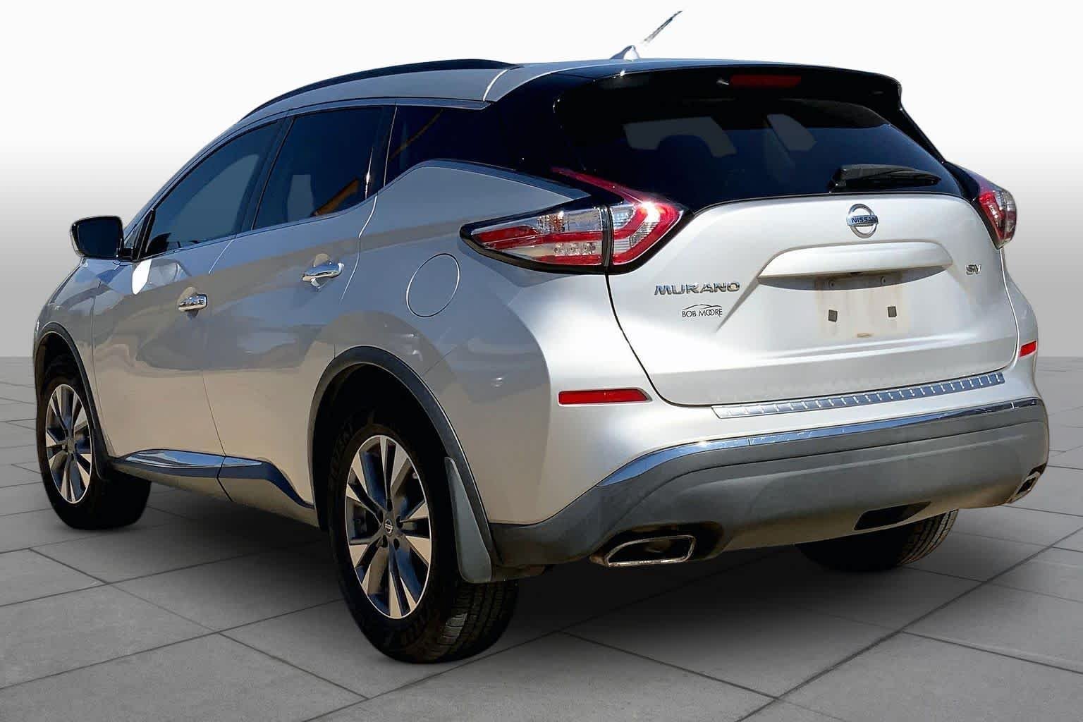 Used 2015 Brilliant Silver Metallic Nissan SV image 11