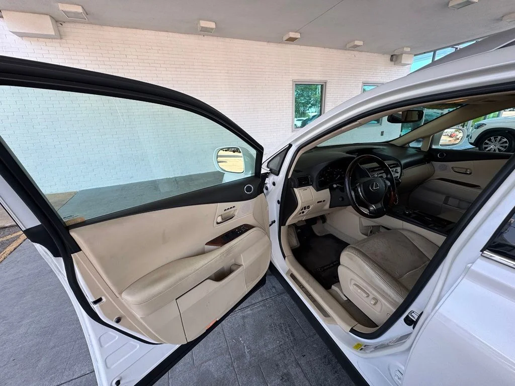 Used 2013 White Lexus 350 image 10