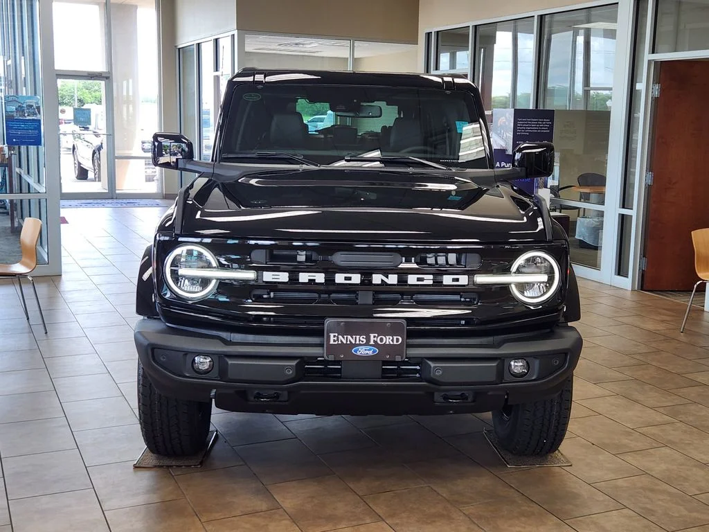 New 2026 Shadow Black Ford Outer Banks® image 2