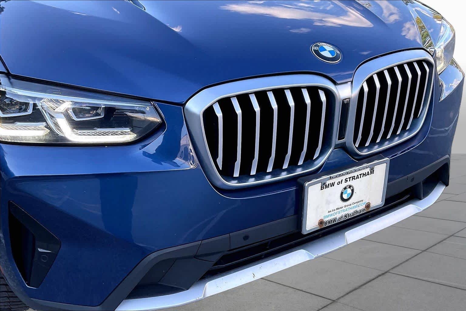 Used 2022 Phytonic Blue Metallic BMW xDrive30i image 31