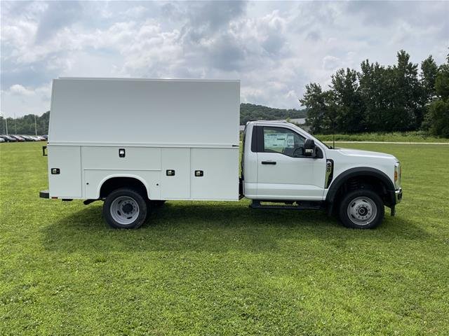 New 2026 Oxford White Ford F-450® XL image 33