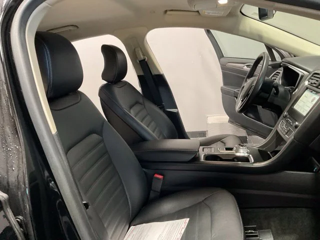 Used 2018 Black Ford SE Luxury image 23