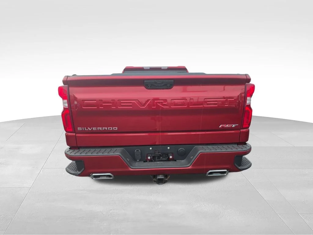 Used 2023 Red Chevrolet RST image 26