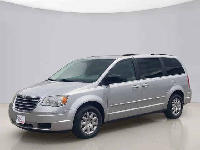 2010 Chrysler Town & Country LX