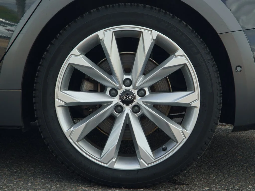 Used 2021  Audi  image 13