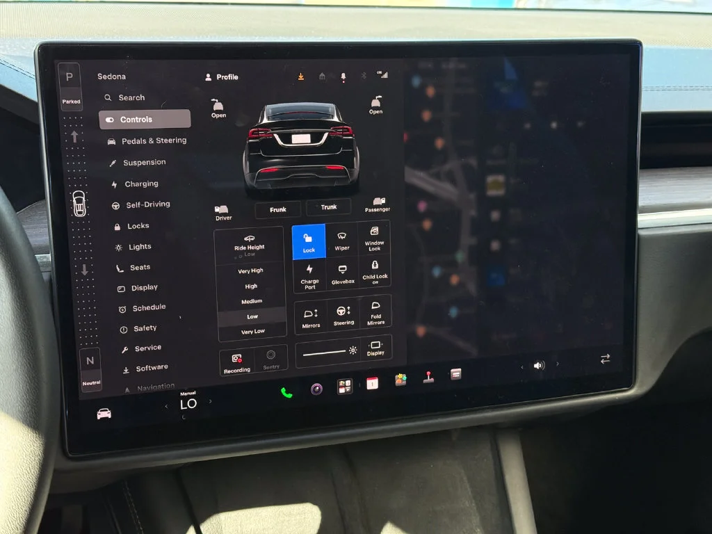 Used 2024  Tesla NA image 18