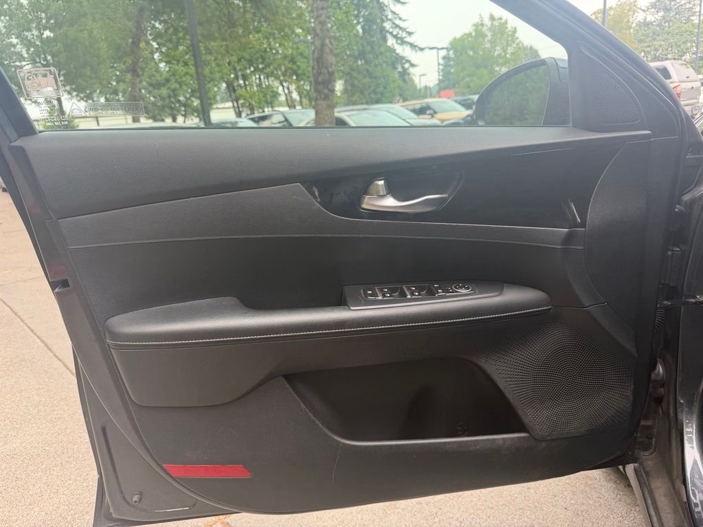 Used 2019 Gravity Gray Kia S image 11