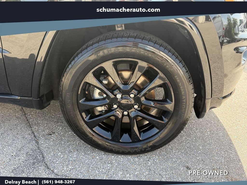 Used 2021 Black Jeep Laredo X image 9