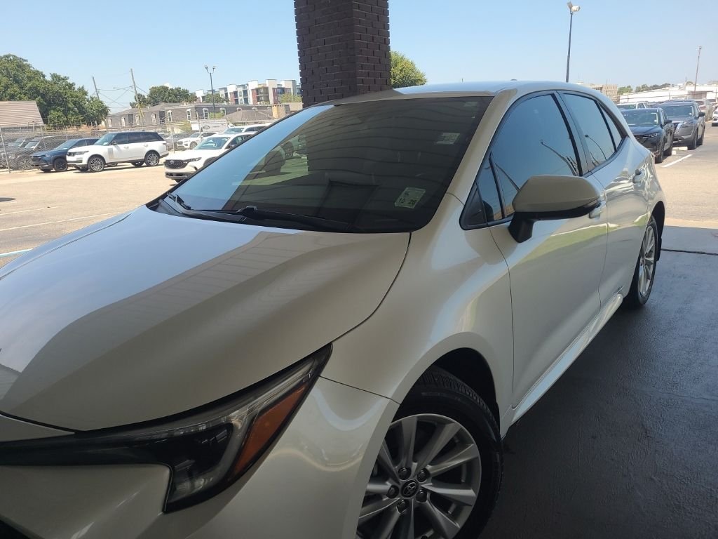 2025 Toyota Corolla Hatchback SE