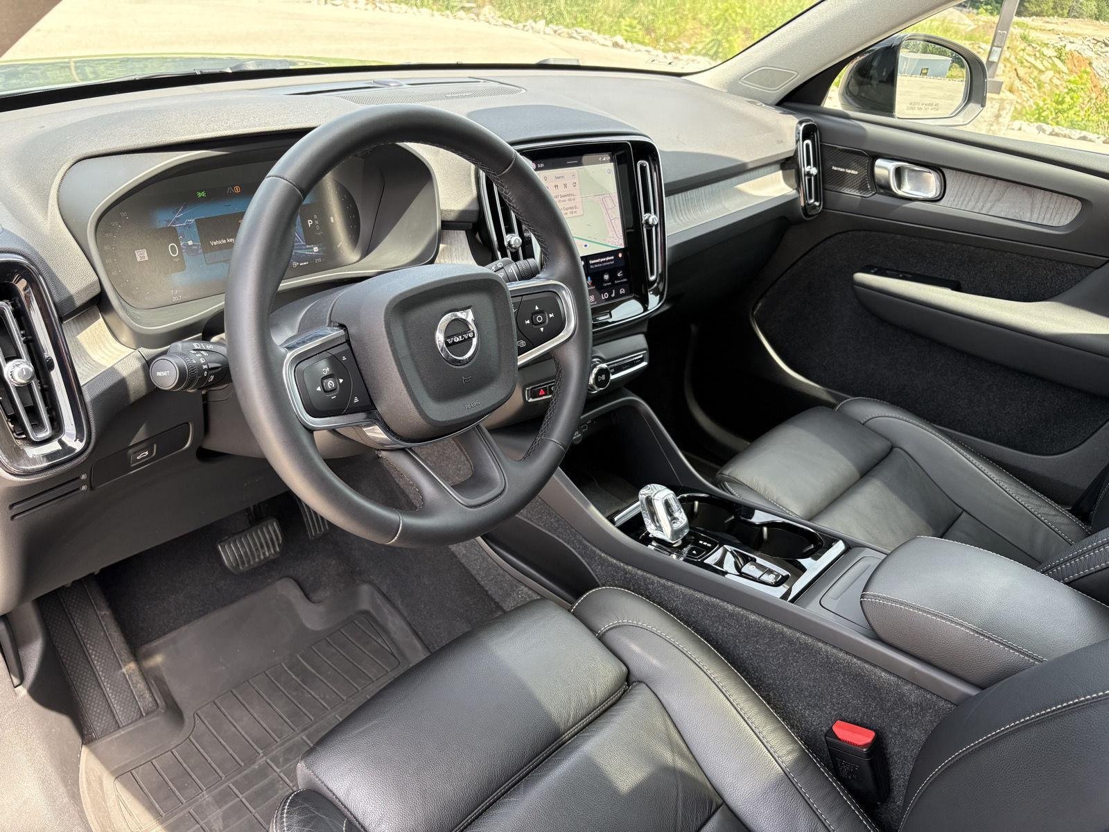 Used 2023 Thunder Grey Metallic Volvo Plus Dark Theme image 9