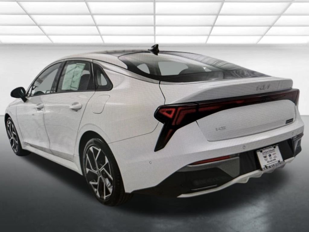 Used 2025 White Kia EX image 3