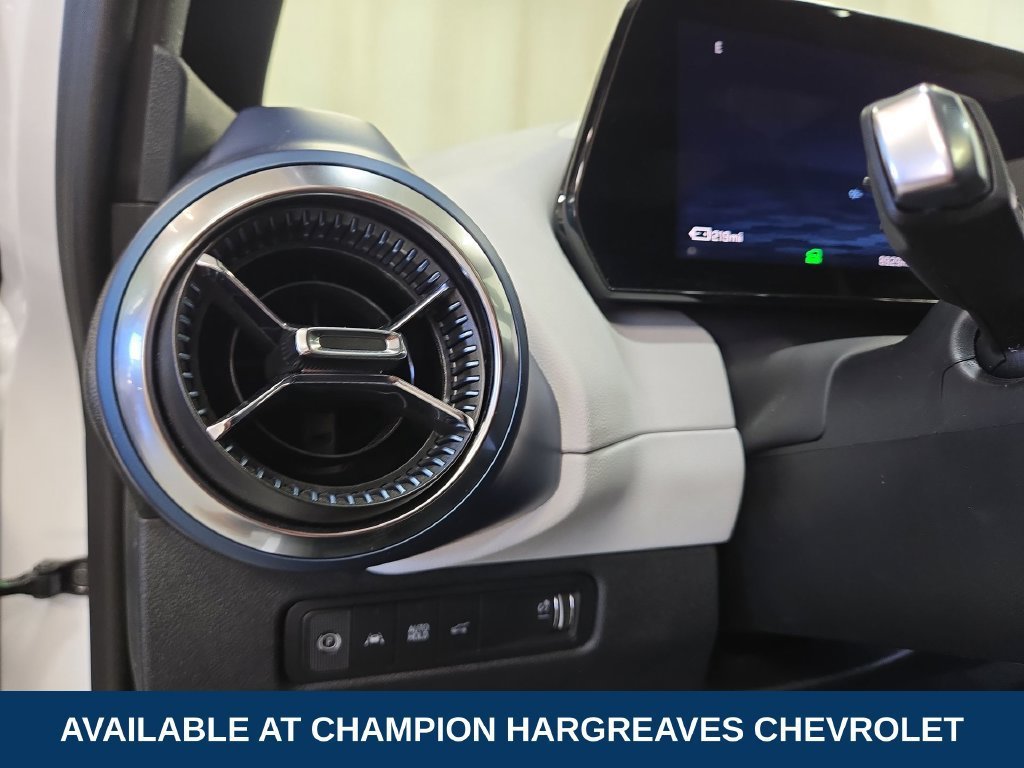 2025 Chevrolet Equinox EV LT - Photo 23