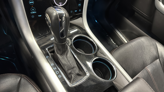 Used 2013 Tuxedo Black Metallic Ford Limited image 20