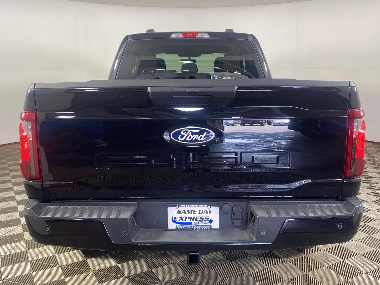 New 2026 Agate Black Metallic Ford XLT image 25