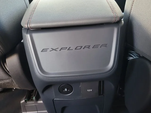 New 2027 Black Metallic Ford Active image 15