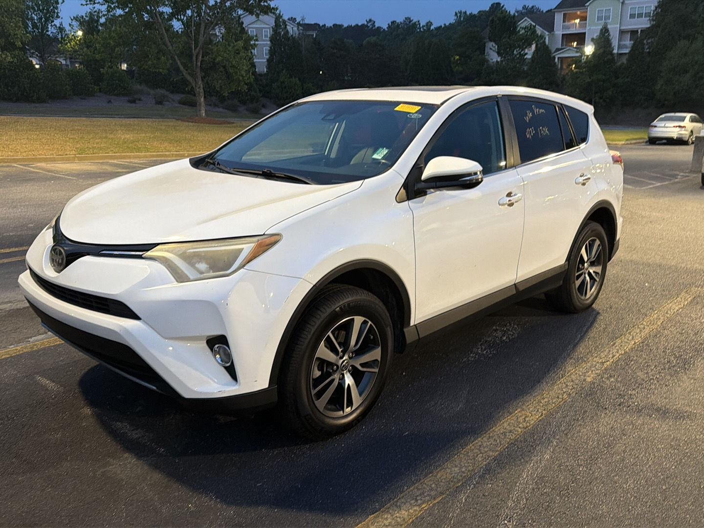 2018 Toyota RAV4 XLE
