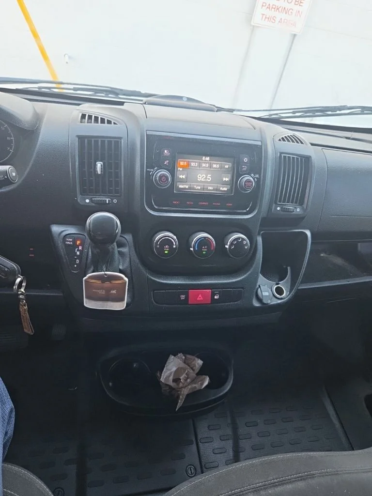 Used 2018 White Ram Base image 2