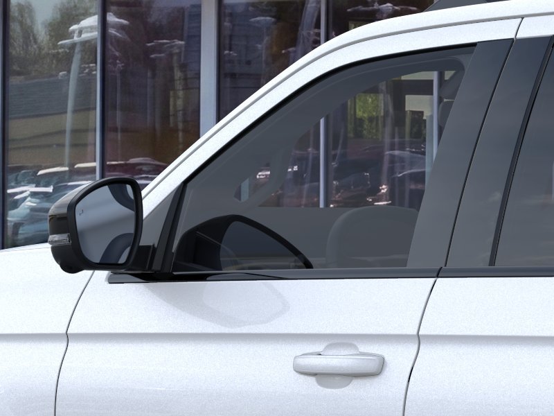 New 2025 Star White Metallic Tri-Coat Ford Platinum® MAX image 20